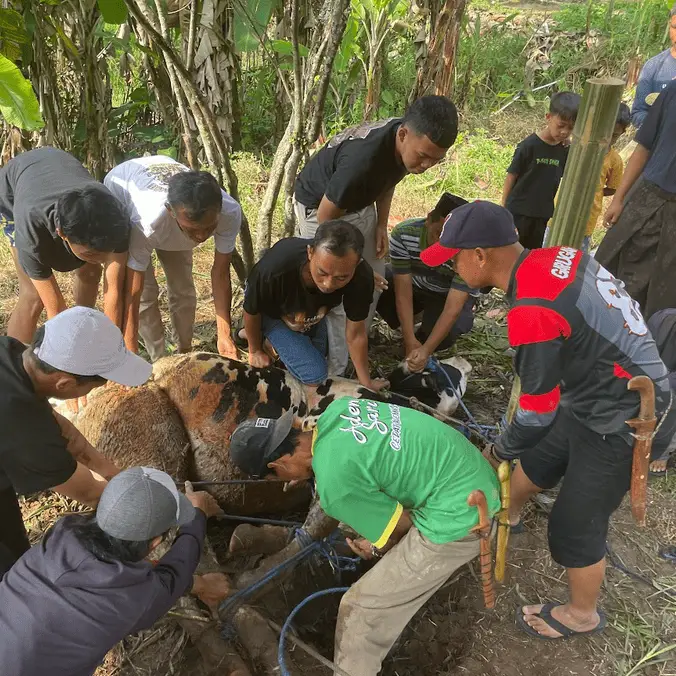 Artikel KKN UNFARI: KEGIATAN QURBAN IDUL ADHA dari Kelompok Cempaka Dirgantara